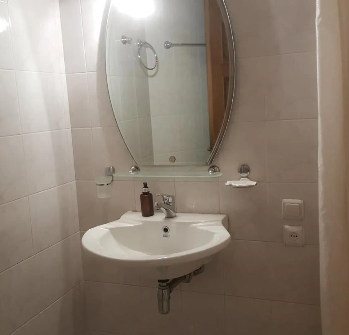 Уютный 2-Х Месный Номер С Балконом В Старом Батуми Guest house